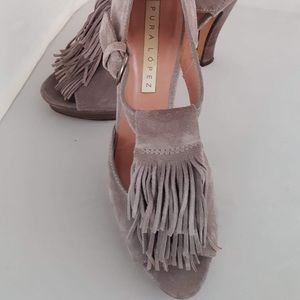 Pura Lopez gray suede tasseled open toed pumps
